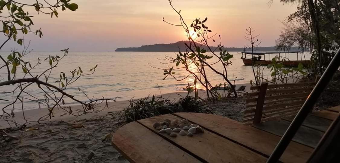 فندق Crusoe Koh Takiev Island Koh Ta Kiev المظهر الخارجي الصورة