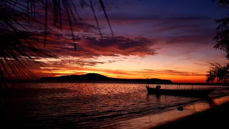 فندق Crusoe Koh Takiev Island Koh Ta Kiev المظهر الخارجي الصورة