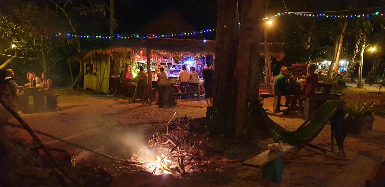 فندق Crusoe Koh Takiev Island Koh Ta Kiev المظهر الخارجي الصورة
